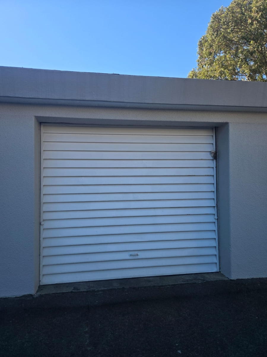 To Let 2 Bedroom Property for Rent in Kenilworth Western Cape